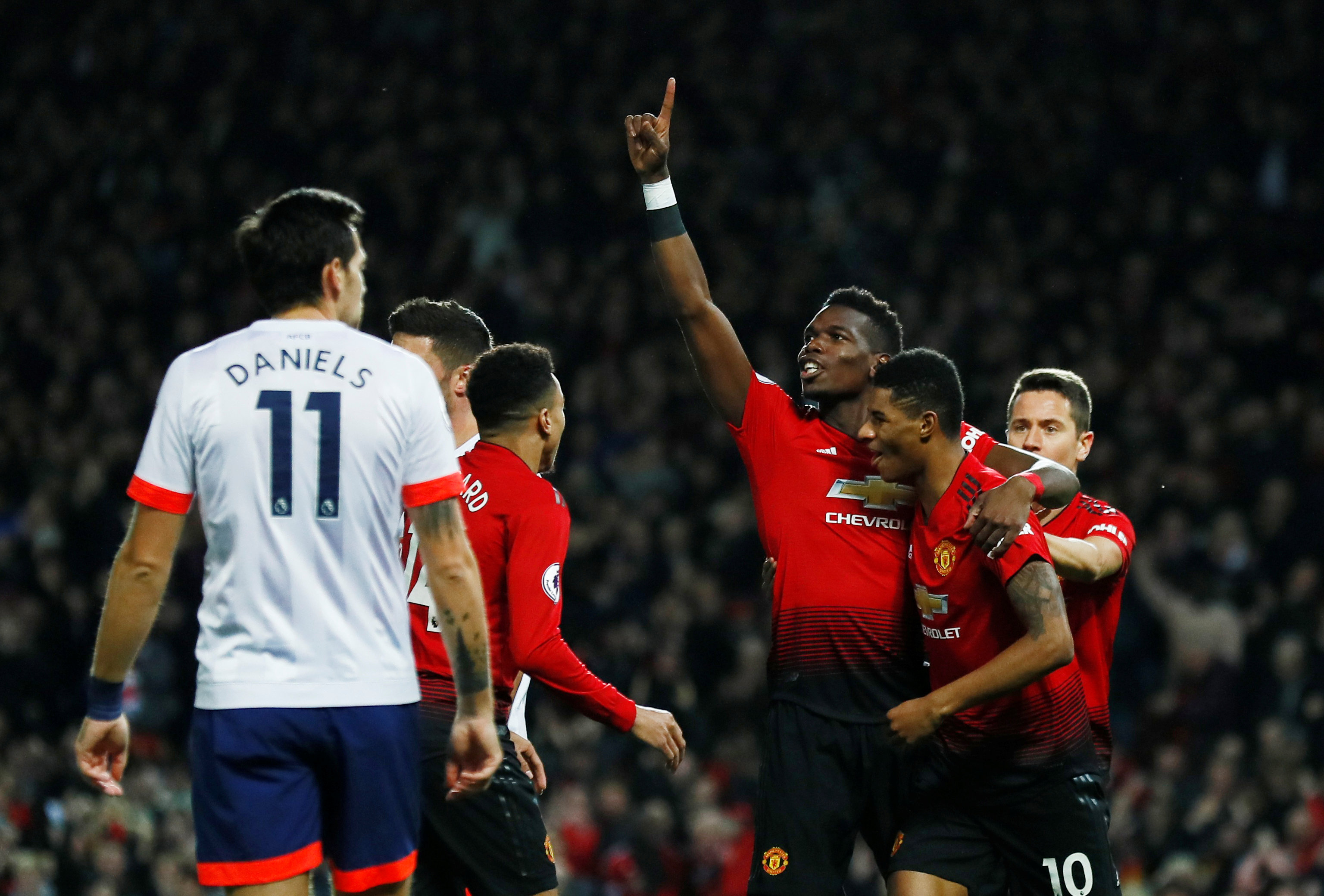 對球隊和球 對球隊和球